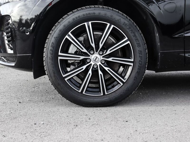 Gebraucht Volvo XC60 Plus 455 PS (334 kW) 2024 Onyx black/ metallic SUV