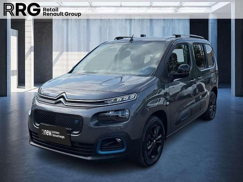 Grau Gebraucht 2023 Citroën e-Berlingo Shine Van / Kleinbus | 21.990 € (Superpreis) - Bild 1/3