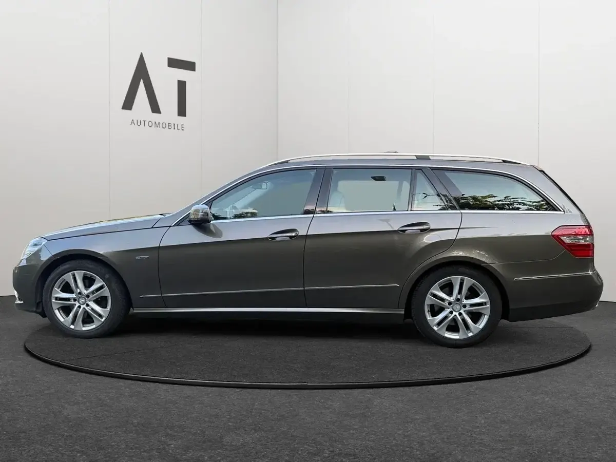 Gebraucht Mercedes E350 231 PS (169 kW) 2009 Grau Kombi