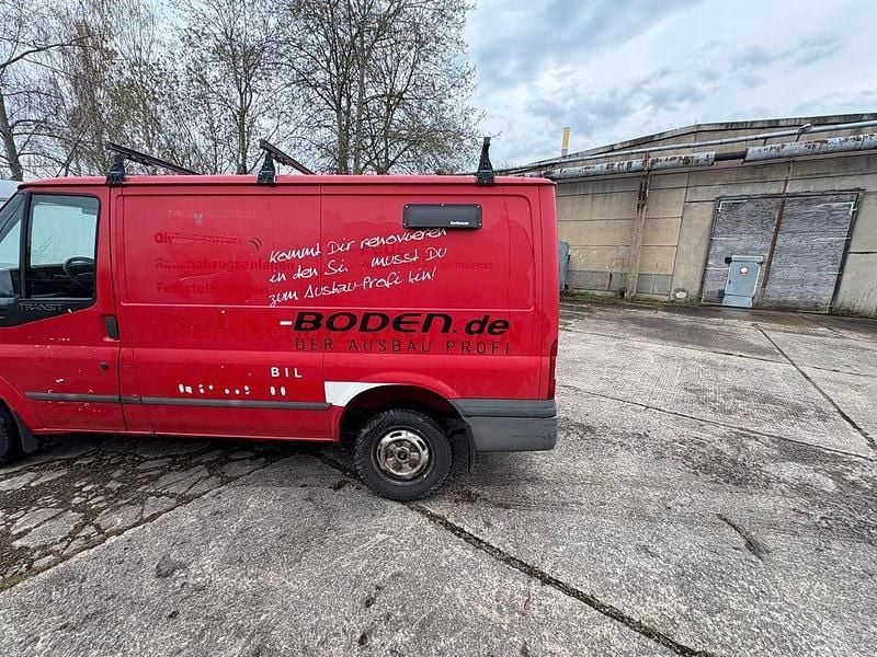 Second-hand Ford Transit 101 CP (74 kW) 2013 Roșu Pickup