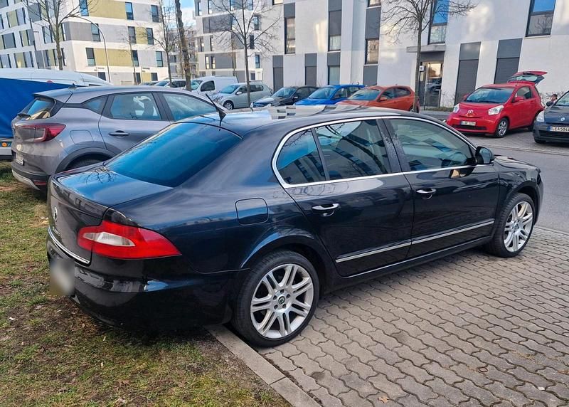 Gebraucht Skoda Superb 160 PS (117 kW) 2009 Schwarz Limousine