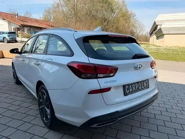 Gebraucht Hyundai i30 Trend 160 PS (117 kW) 2023 Weiß Kombi