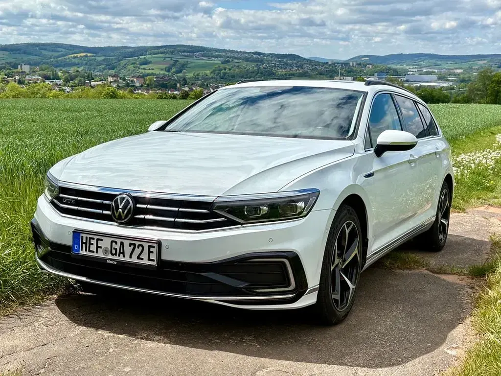 Gebraucht VW Passat GTE 218 PS (160 kW) 2022 Weiß Kombi