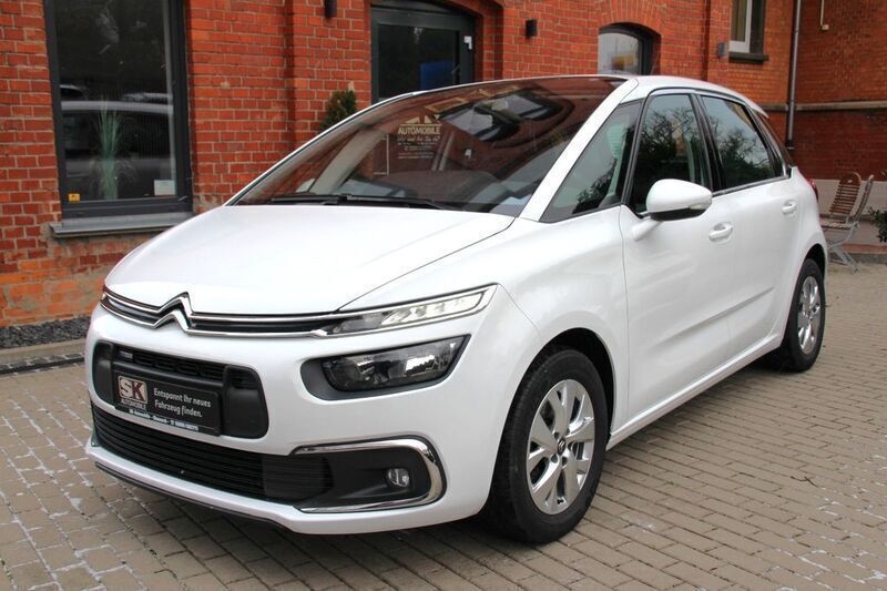 Weiß Gebraucht 2017 Citroën C4 SpaceTourer SELECTION Van / Kleinbus | 11.800 € (Guter Preis) - Bild 1/4