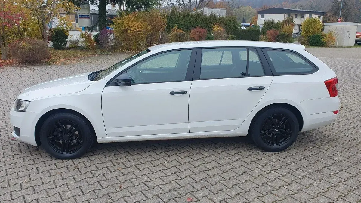 Gebraucht Skoda Octavia Active 90 PS (66 kW) 2015 Weiß Kombi