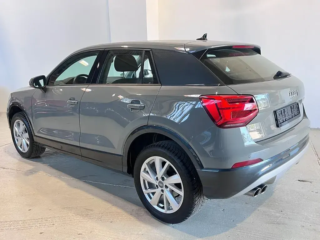 Gebraucht Audi Q2 Design 150 PS (110 kW) 2019 Grau SUV