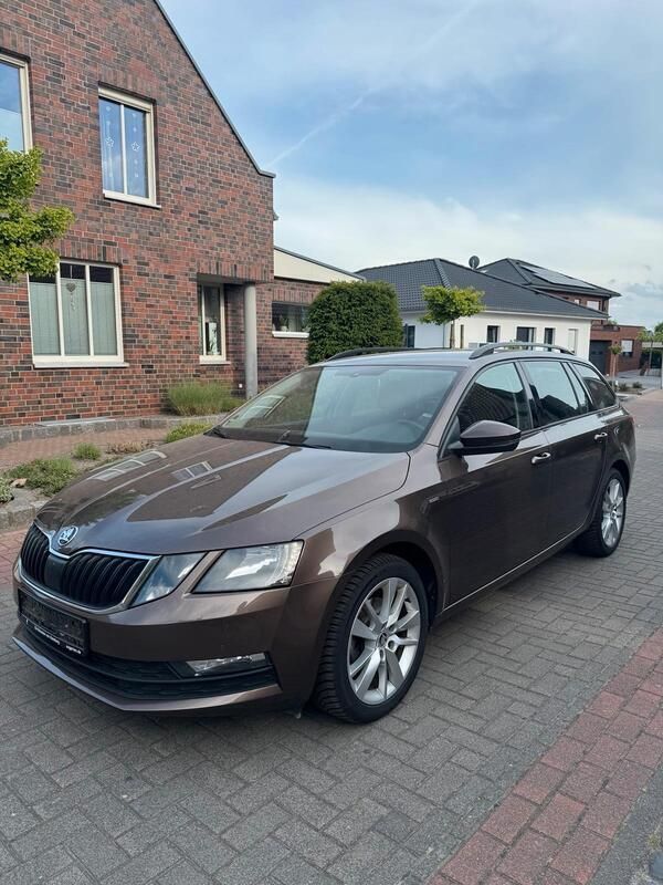Braun Gebraucht 2018 Skoda Octavia Kombi | 10.500 € (Guter Preis) - Bild 1/4