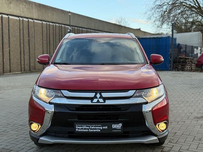 Gebraucht Mitsubishi Outlander Edition 150 PS (110 kW) 2017 Rot SUV