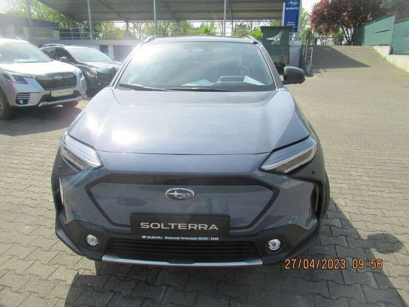 Black/harb. mist gr. Gebraucht 2023 Subaru Solterra Platinum SUV | 52.600 € - Bild 1/4