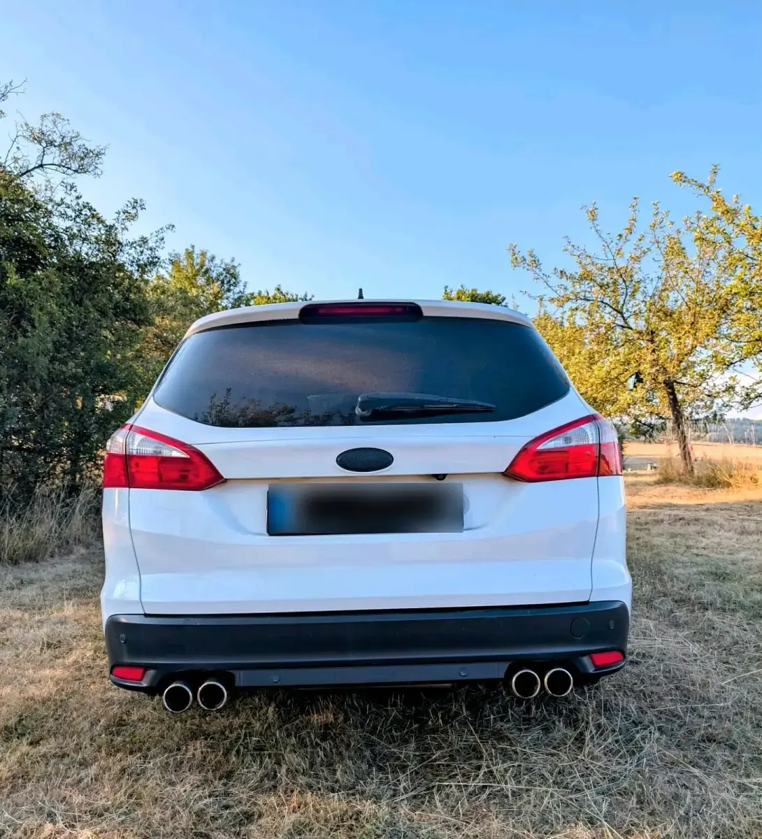 Gebraucht Ford Focus 125 PS (91 kW) 2014 Weiß Kombi