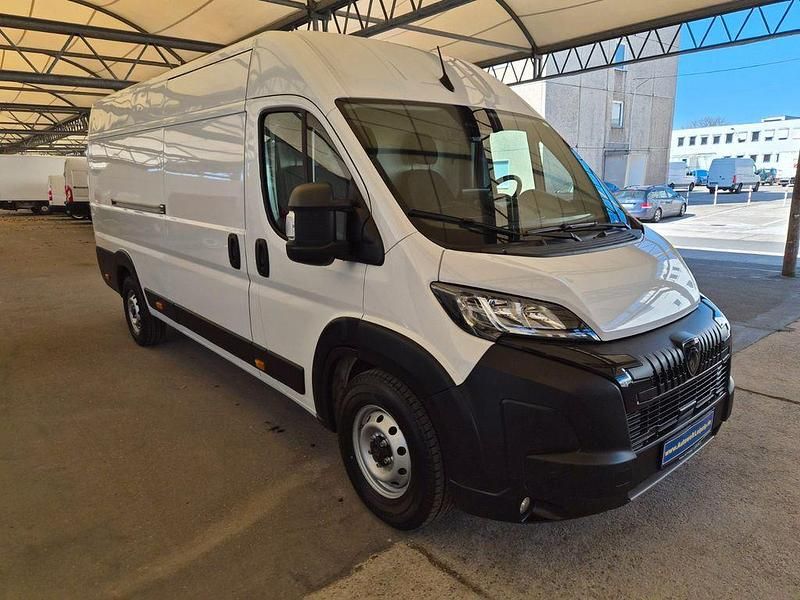Gebraucht Peugeot Boxer 140 PS (102 kW) 2024 Weiß Van