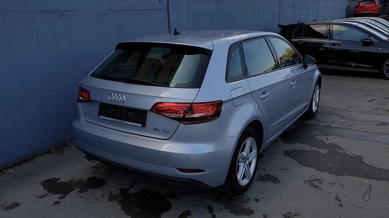 Gebraucht Audi A3 Premium 116 PS (85 kW) 2019 Silber Limousine