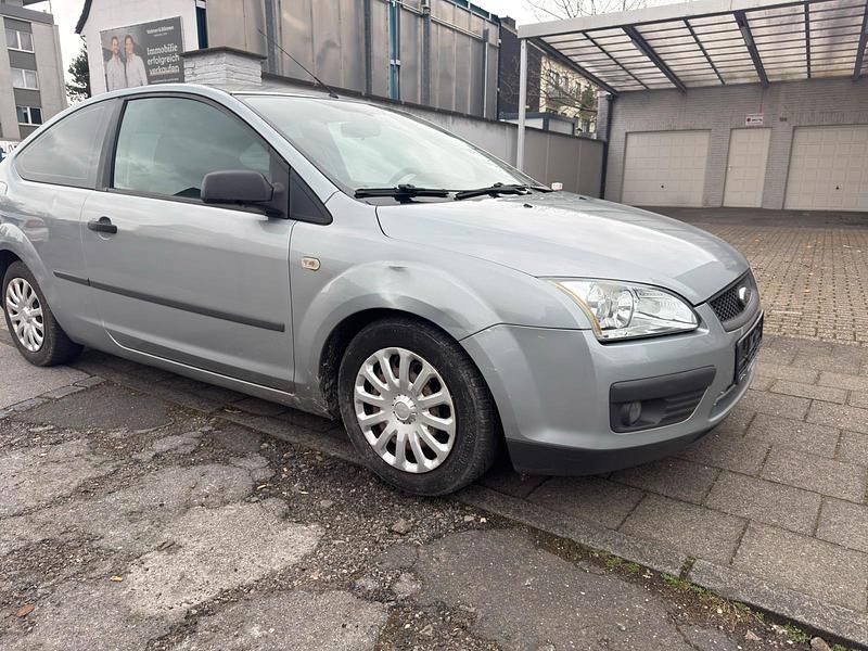 Gebraucht Ford Focus 80 PS (58 kW) 2005 Grau
