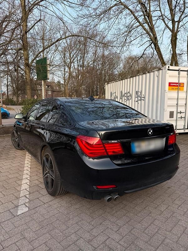 Gebraucht BMW 730 Shadowline 245 PS (180 kW) 2011 Schwarz Limousine