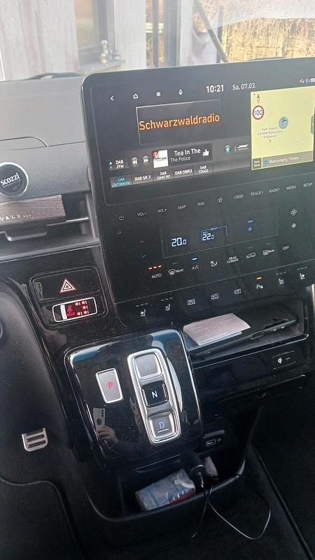 Gebraucht Hyundai Staria 177 PS (130 kW) 2022 Weiß Van / Kleinbus