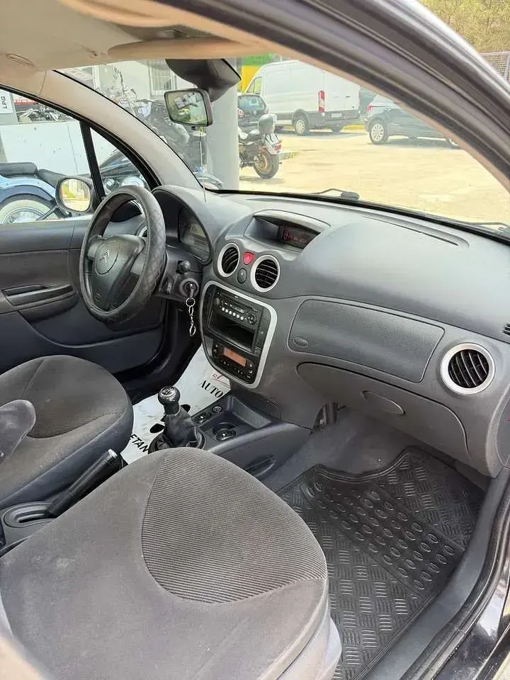 Używany Citroën C3 73 KM (53 kW) 2010 Sedan/Limuzyna