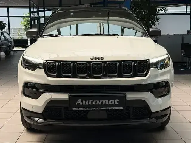 Gebraucht Jeep Compass 80th Anniversary 150 PS (110 kW) 2021 Weiß SUV