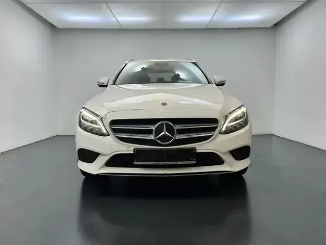 Gebraucht Mercedes C180 Avantgarde 156 PS (114 kW) 2020 Weiß Kombi