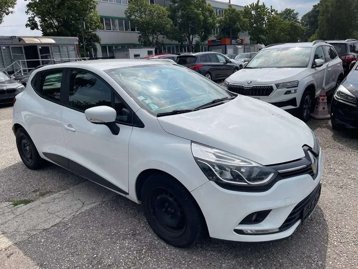 Gebraucht Renault Clio Life 75 PS (55 kW) 2018 Weiß Kleinwagen