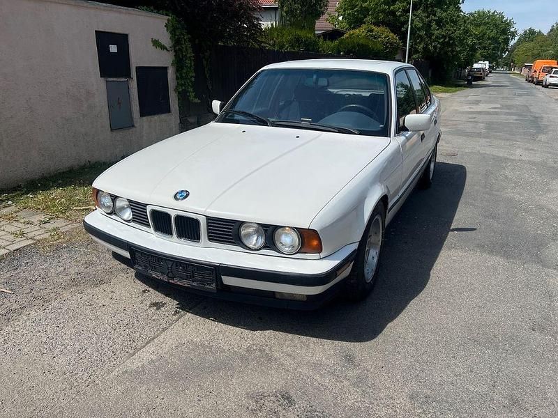 Gebraucht BMW 525 Performance 143 PS (105 kW) 1996 Weiß Limousine