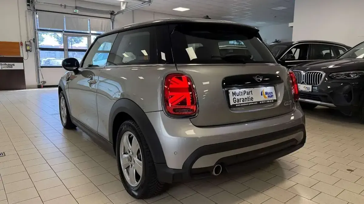 Gebraucht Mini Cooper 136 PS (100 kW) 2023 Silber Kleinwagen