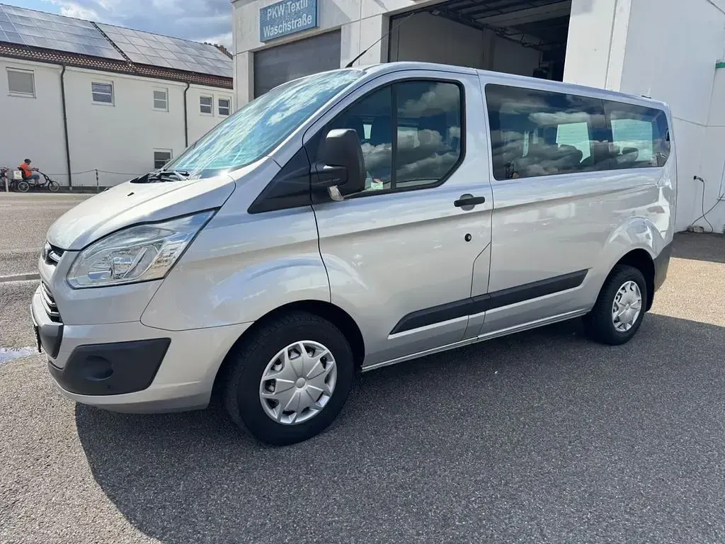 Gebraucht Ford Tourneo Custom 131 PS (96 kW) 2017 Silber Van