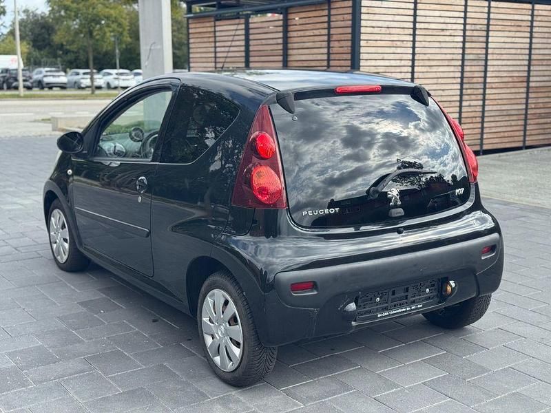 Gebraucht Peugeot 107 Active 68 PS (50 kW) 2013 Noir caldera Kleinwagen