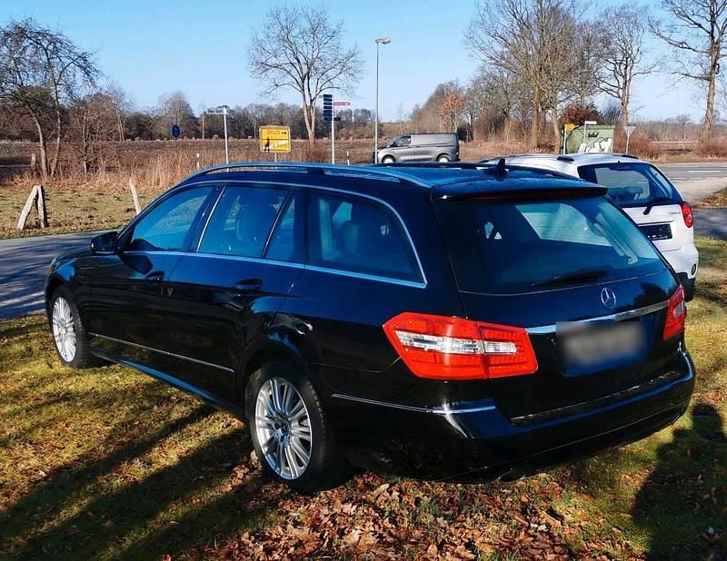 Gebraucht Mercedes E350 265 PS (194 kW) 2013 Schwarz Kombi