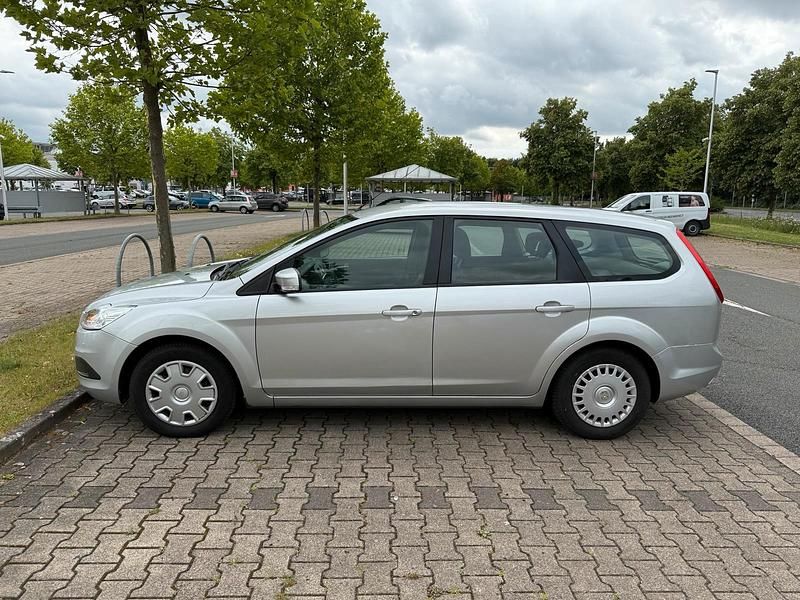 Second-hand Ford Focus 109 CP (80 kW) 2009 Gri Berlinǎ
