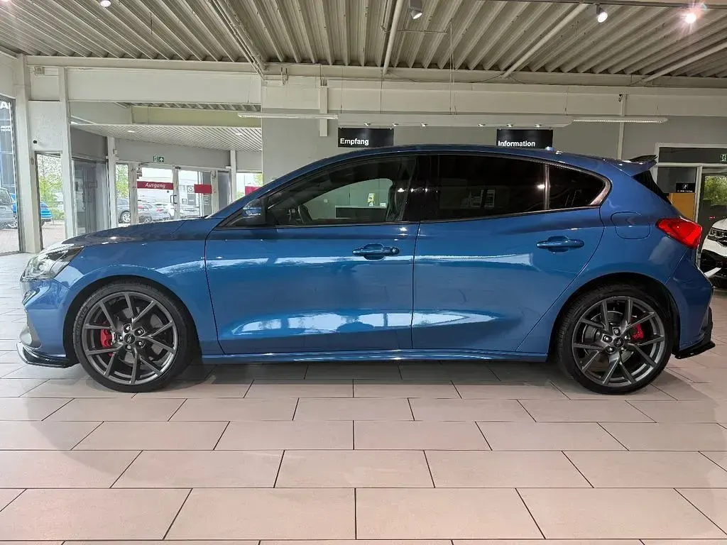 Używany Ford Focus ST 280 KM (205 kW) 2020 Niebieski Sedan/Limuzyna