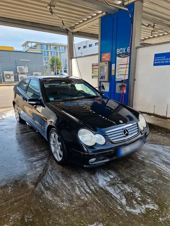 Gebraucht Mercedes C200 163 PS (119 kW) 2003 Schwarz Coupé