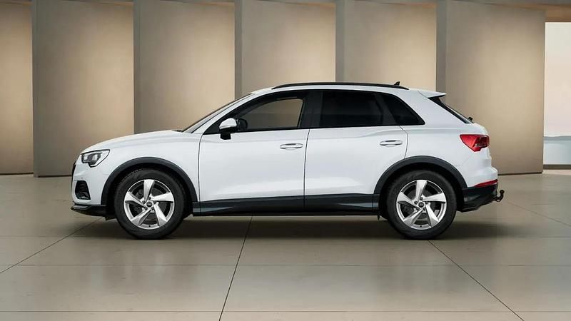 Gebraucht Audi Q3 Advanced 150 PS (110 kW) 2024 Gletscherweiß metallic SUV
