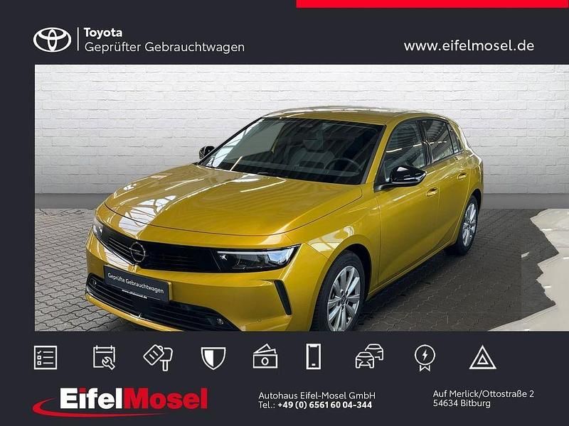 Gelb Gebraucht 2024 Opel Astra Enjoy Limousine | 19.490 € (Superpreis) - Bild 1/4