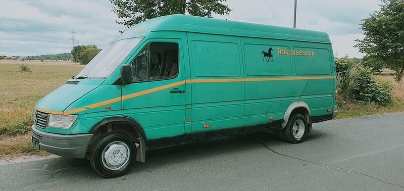 Grün Gebraucht 1999 Mercedes Sprinter Van | 6.800 € (Superpreis) - Bild 1/4