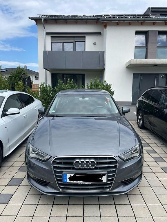 Grau Gebraucht 2015 Audi A3 Ambiente Limousine | 9.200 € (Guter Preis) - Bild 1/4