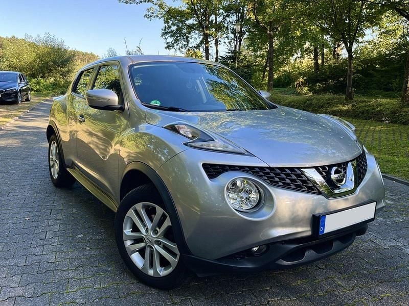 Gebraucht Nissan Juke Acenta 116 PS (85 kW) 2015 Silber SUV