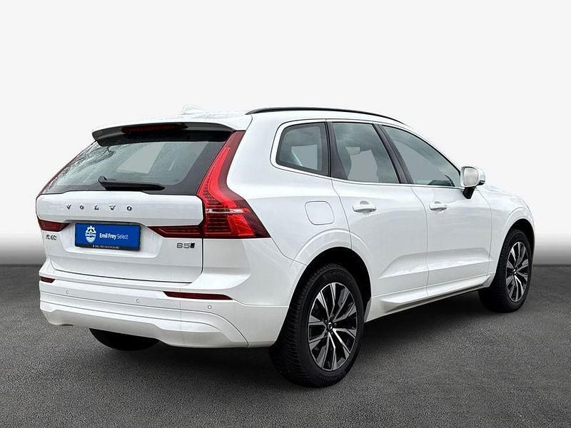 Gebraucht Volvo XC60 Core 250 PS (183 kW) 2024 Crystal white SUV