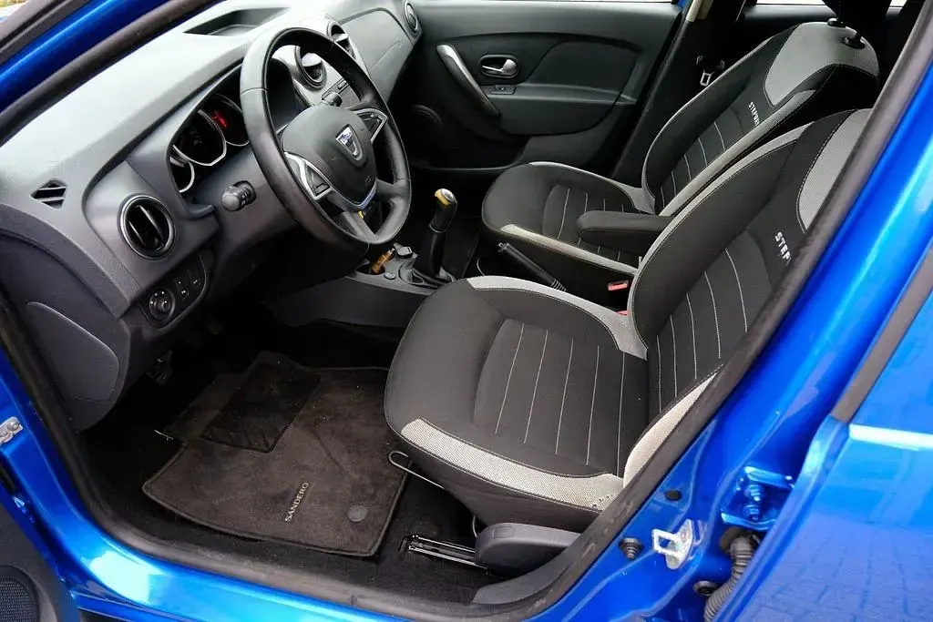 Gebraucht Dacia Sandero Stepway 90 PS (66 kW) 2017 Blau Limousine