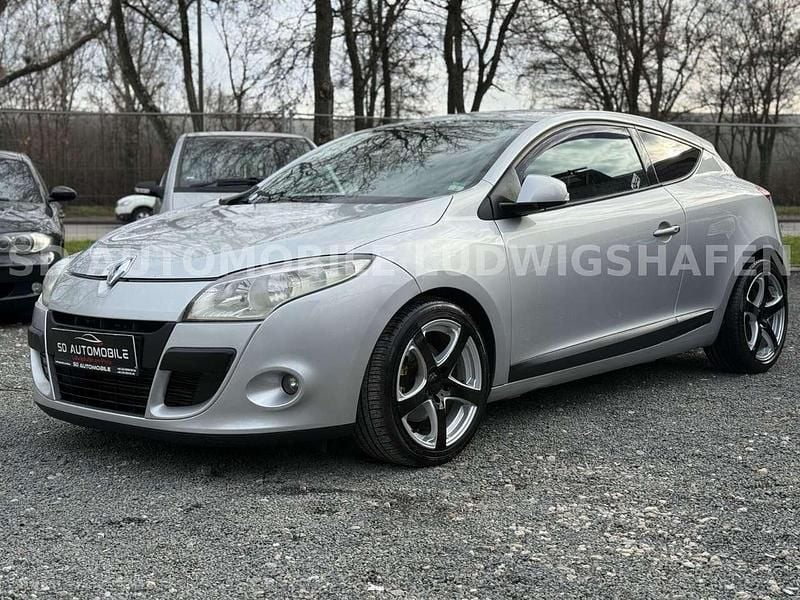 Grau Gebraucht 2009 Renault Mégane Coupé Coupé | 3.999 € (Fairer Preis) - Bild 1/4