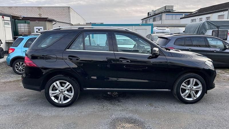 Gebraucht Mercedes GLE400 333 PS (244 kW) 2017 Schwarz SUV