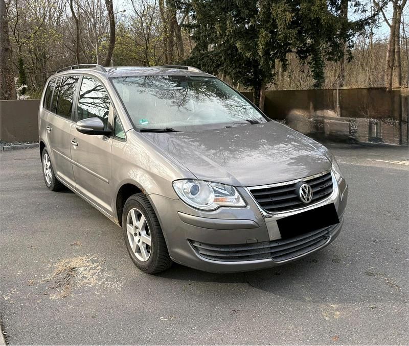 Gebraucht VW Touran 105 PS (77 kW) 2009 Grau Van / Kleinbus