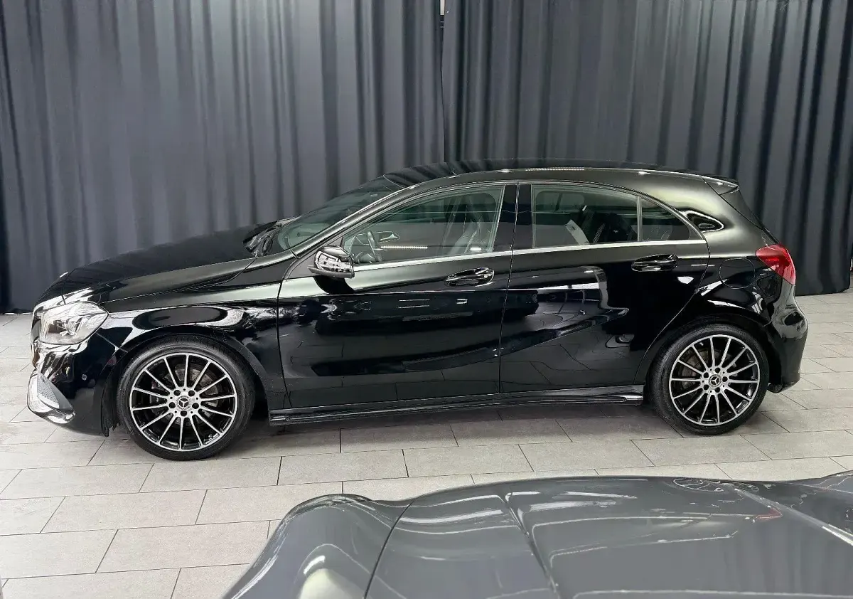 Gebraucht Mercedes A200 AMG line 136 PS (100 kW) 2017 Schwarz Limousine