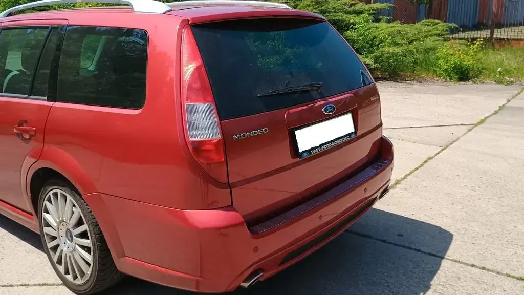 Gebraucht Ford Mondeo ST 226 PS (166 kW) 2002 Rot Limousine