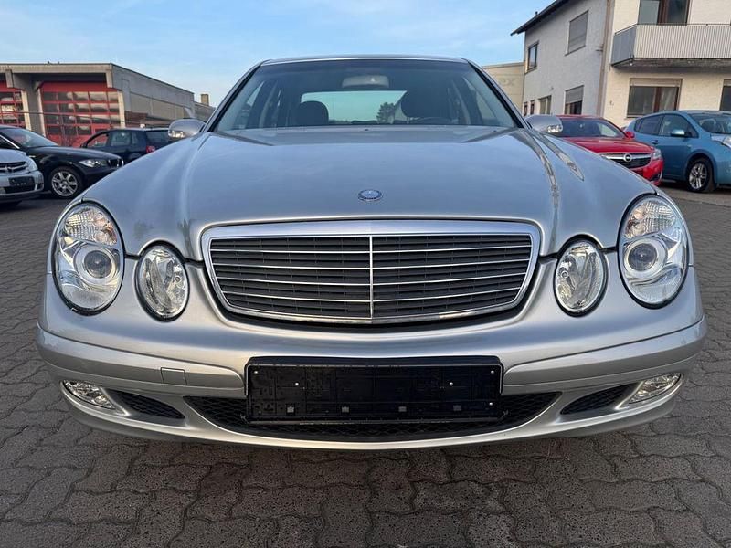 Gebraucht Mercedes E200 122 PS (89 kW) 2004 Silber Limousine