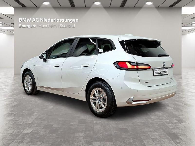 Gebraucht BMW 225 Active Tourer 136 PS (100 kW) 2022 Weiß Van / Kleinbus