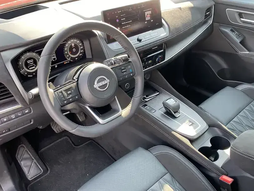 Gebraucht Nissan Qashqai Tekna+ 158 PS (116 kW) 2024 Rot SUV