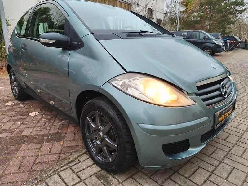 Blau Gebraucht 2004 Mercedes A170 Limousine | 2.399 € (Fairer Preis) - Bild 1/4