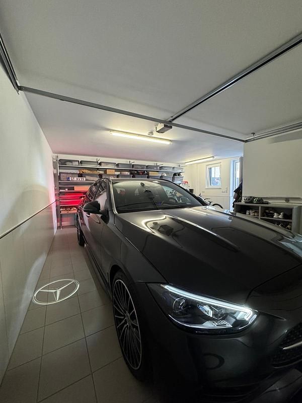 Gebraucht Mercedes C300 AMG 258 PS (189 kW) 2024 Grau Kombi