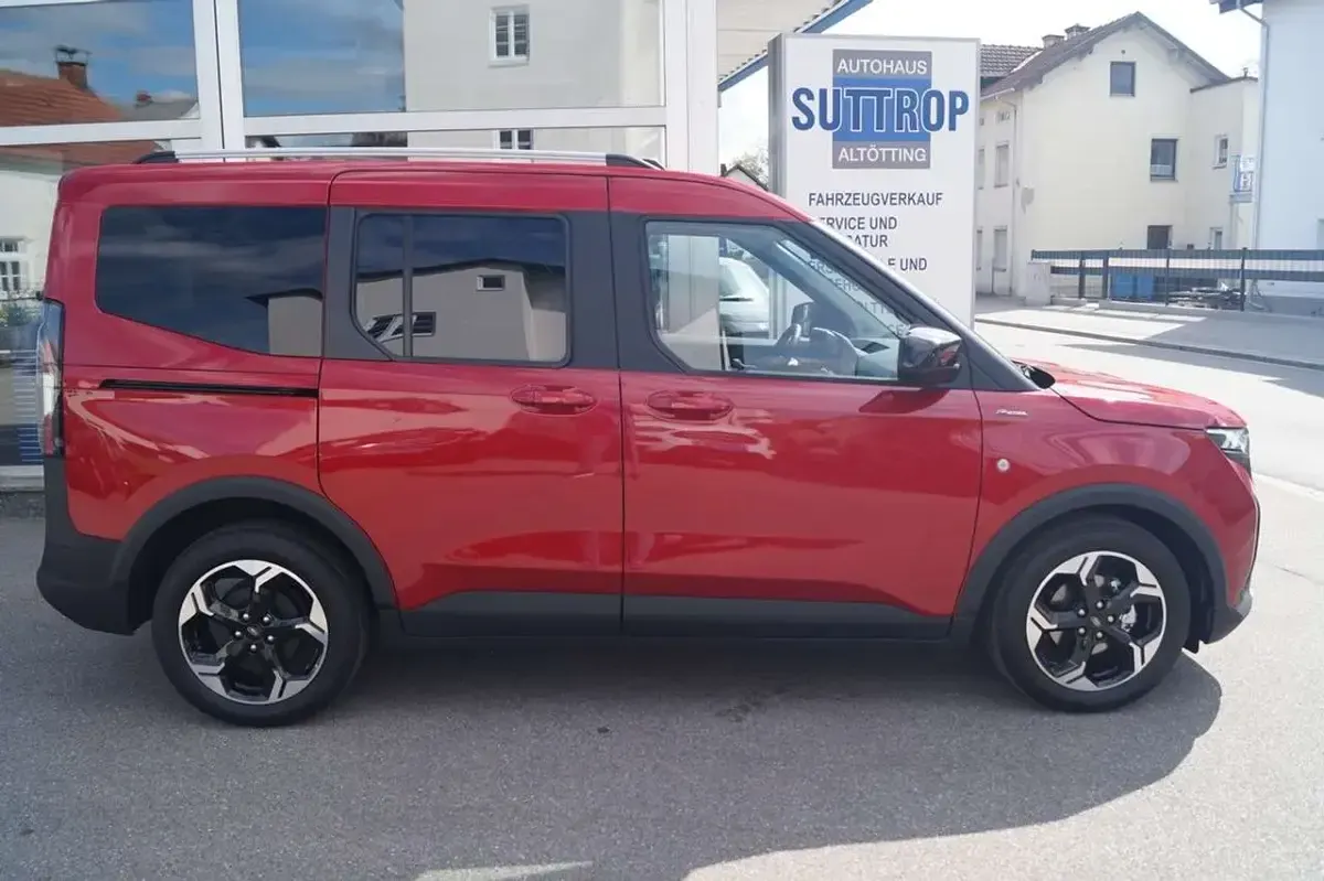 Neu Ford Tourneo Courier Active 125 PS (91 kW) 2026 Fantastic red Van / Kleinbus