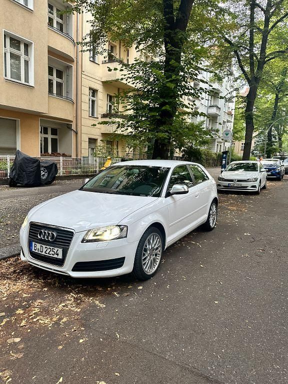 Gebraucht Audi A3 Attraction 125 PS (91 kW) 2008 Weiß Kleinwagen